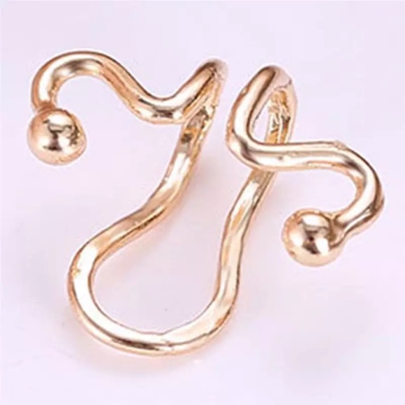 ⚜️[𝟯/$𝟭𝟴]⚜️Gold Cuff Simple Wrap Earring NEW - Picture 3 of 10